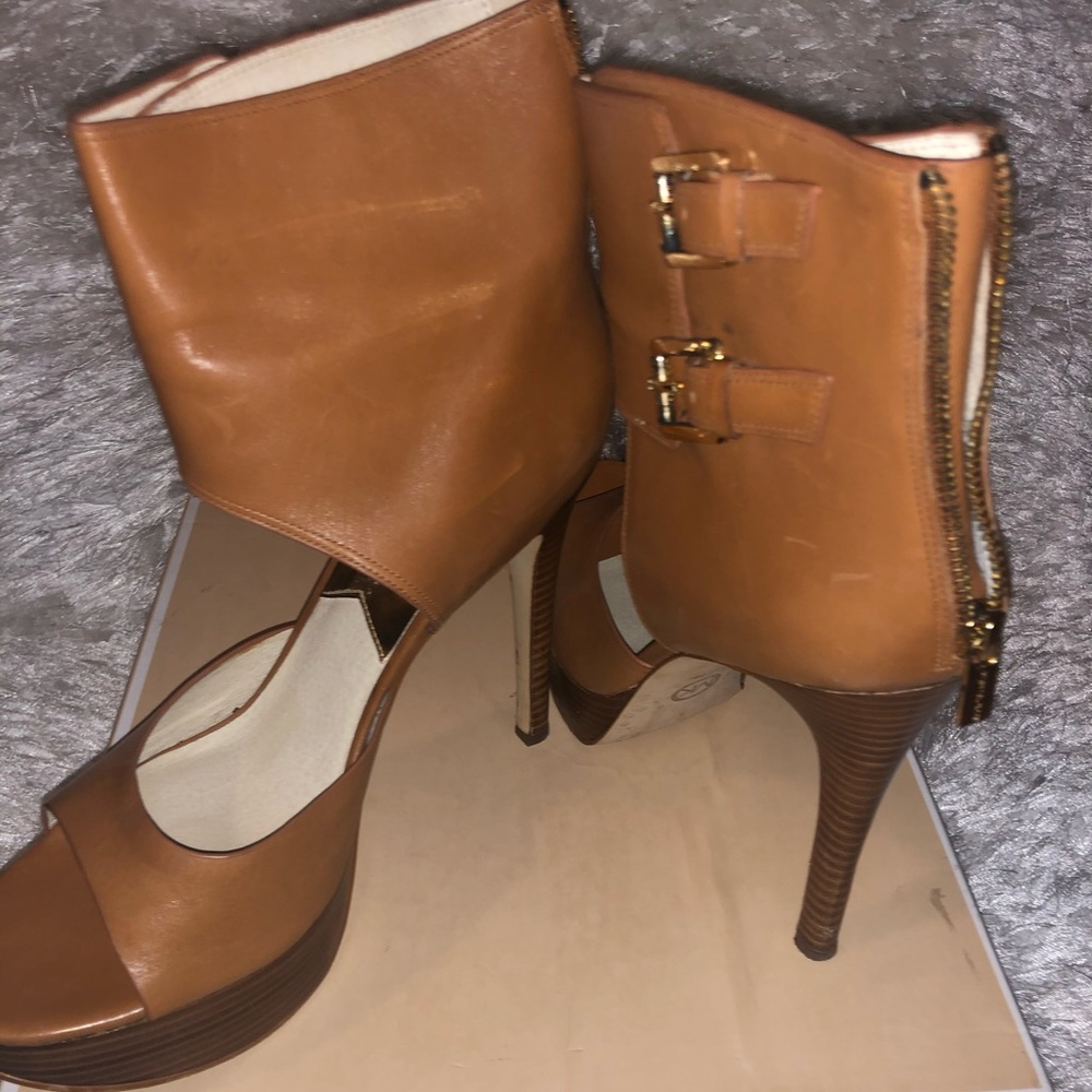 Michael Kors Heels - Picture 2 of 2
